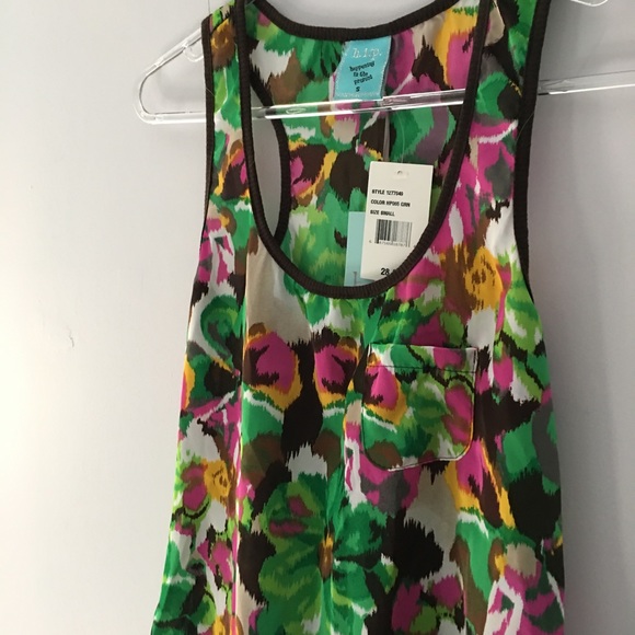 h.i.p. Floral semi sheer tank - Picture 4 of 5